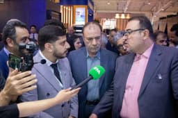 حضور معاون محترم وزیر صمت در غرفه شرکت دانشبنیان پارس سیستم انرژی